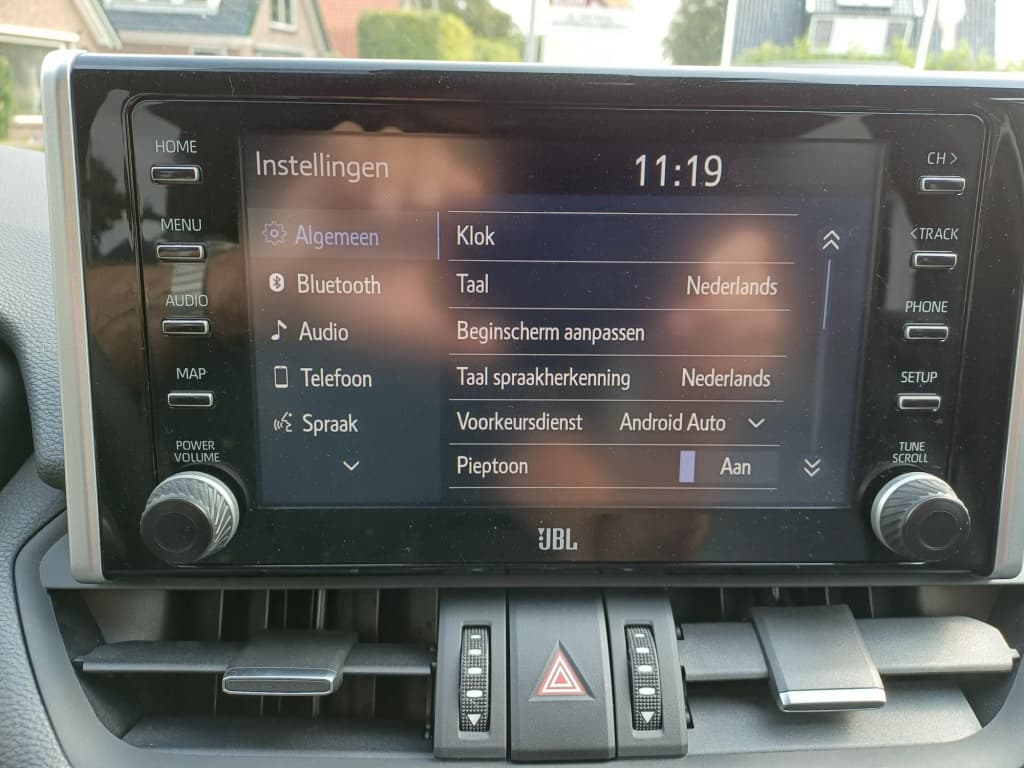 Toyota RAV4 thumbnail 15