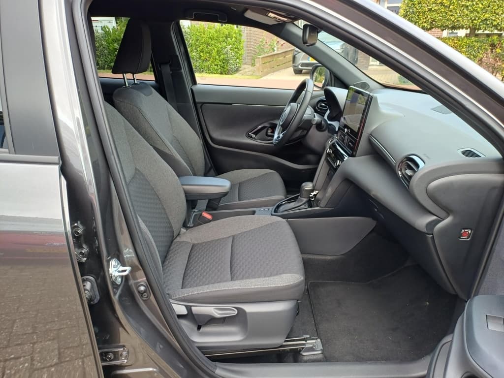 Toyota Yaris Cross thumbnail 6