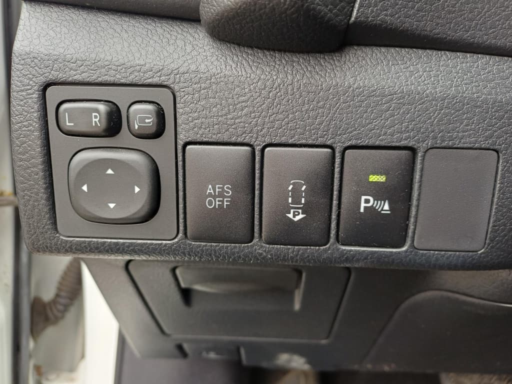 Toyota Auris thumbnail 15