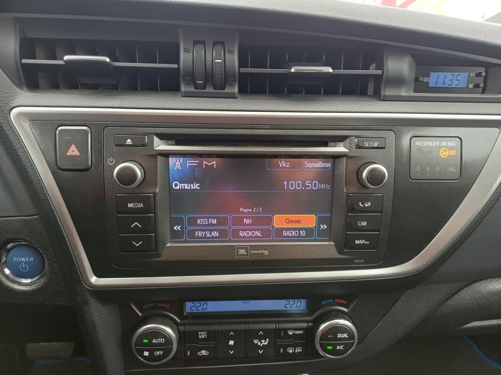 Toyota Auris thumbnail 9