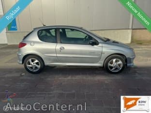 Peugeot 206 1.4-16v Quiksilver Nap/airco/elek.pakket thumbnail 3