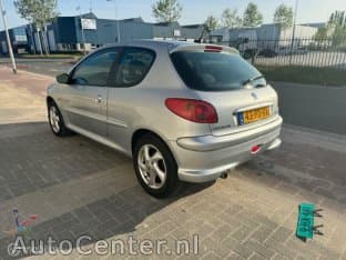 Peugeot 206 1.4-16v Quiksilver Nap/airco/elek.pakket thumbnail 5