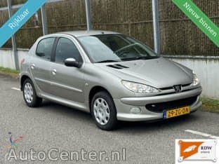 Peugeot 206 1.4 Forever Nap/nwe Koppakking/nwe Db Riem thumbnail 2