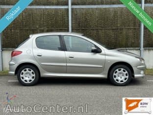 Peugeot 206 1.4 Forever Nap/nwe Koppakking/nwe Db Riem thumbnail 3