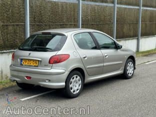 Peugeot 206 1.4 Forever Nap/nwe Koppakking/nwe Db Riem thumbnail 4