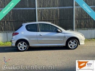 Peugeot 206 1.4-16v Xs Uniek!! Nap/airco/nwe Koppakking/nwe Distributie thumbnail 3