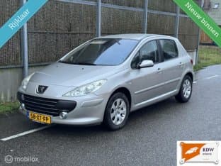 Peugeot 307 1.6-16v Premium Nap/airco/pdc/trekhaak thumbnail 2