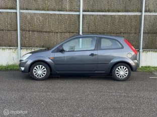 Ford Fiesta 1.3 Ambiente Nap/airco/nwe Apk/elek.pakket thumbnail 4