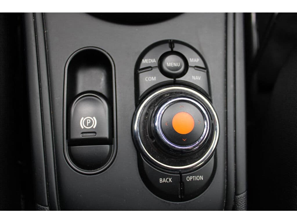 Mini Countryman Mini (F60) 1.5 *One* Aut. | Supergreen | Navigatie | Cruise Control | A/C | Bluetooth | Orig. Nl | thumbnail 11