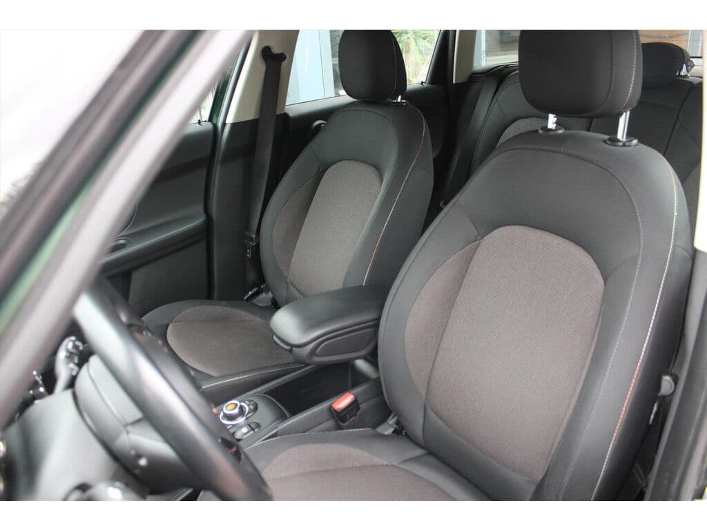 Mini Countryman Mini (F60) 1.5 *One* Aut. | Supergreen | Navigatie | Cruise Control | A/C | Bluetooth | Orig. Nl | thumbnail 12