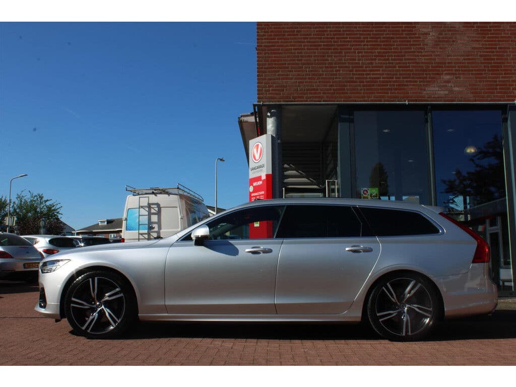 Volvo V90 T4 *R-Design* | Schuifdak | Adaptive Cruise Control | Carplay | Stoelverwarming | Climate Control | Navigatie | Privacy | Pdc | thumbnail 2