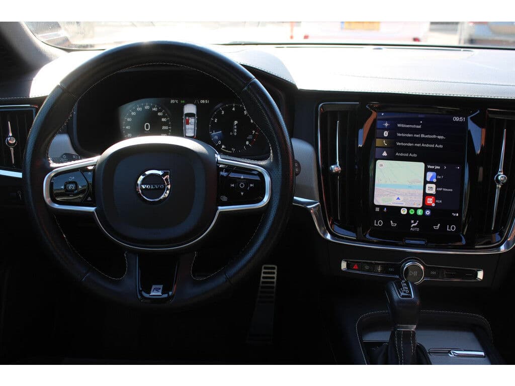 Volvo V90 T4 *R-Design* | Schuifdak | Adaptive Cruise Control | Carplay | Stoelverwarming | Climate Control | Navigatie | Privacy | Pdc | thumbnail 6