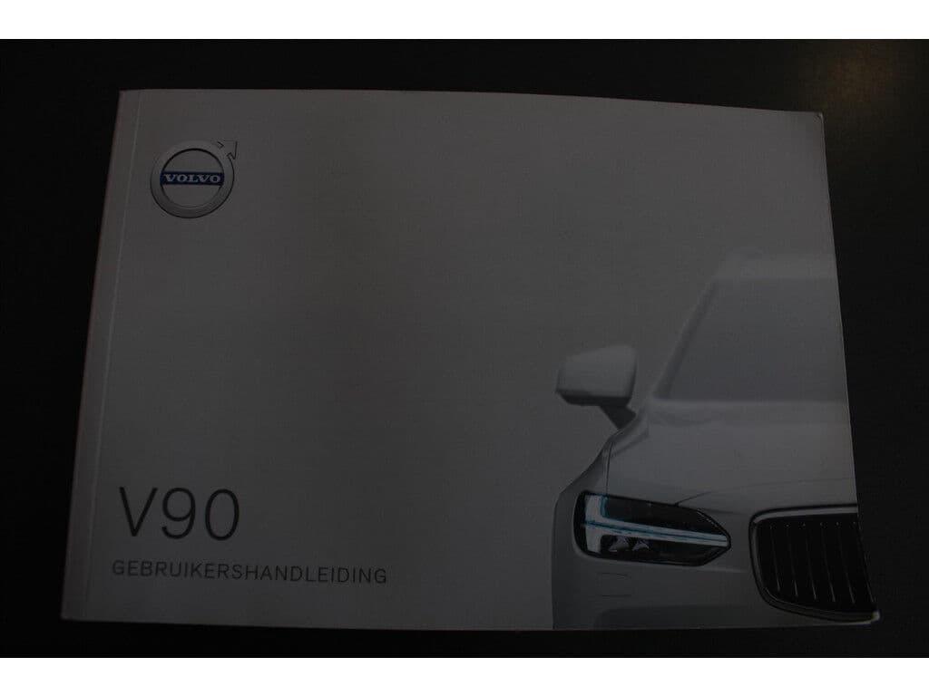 Volvo V90 T4 *R-Design* | Schuifdak | Adaptive Cruise Control | Carplay | Stoelverwarming | Climate Control | Navigatie | Privacy | Pdc | thumbnail 15