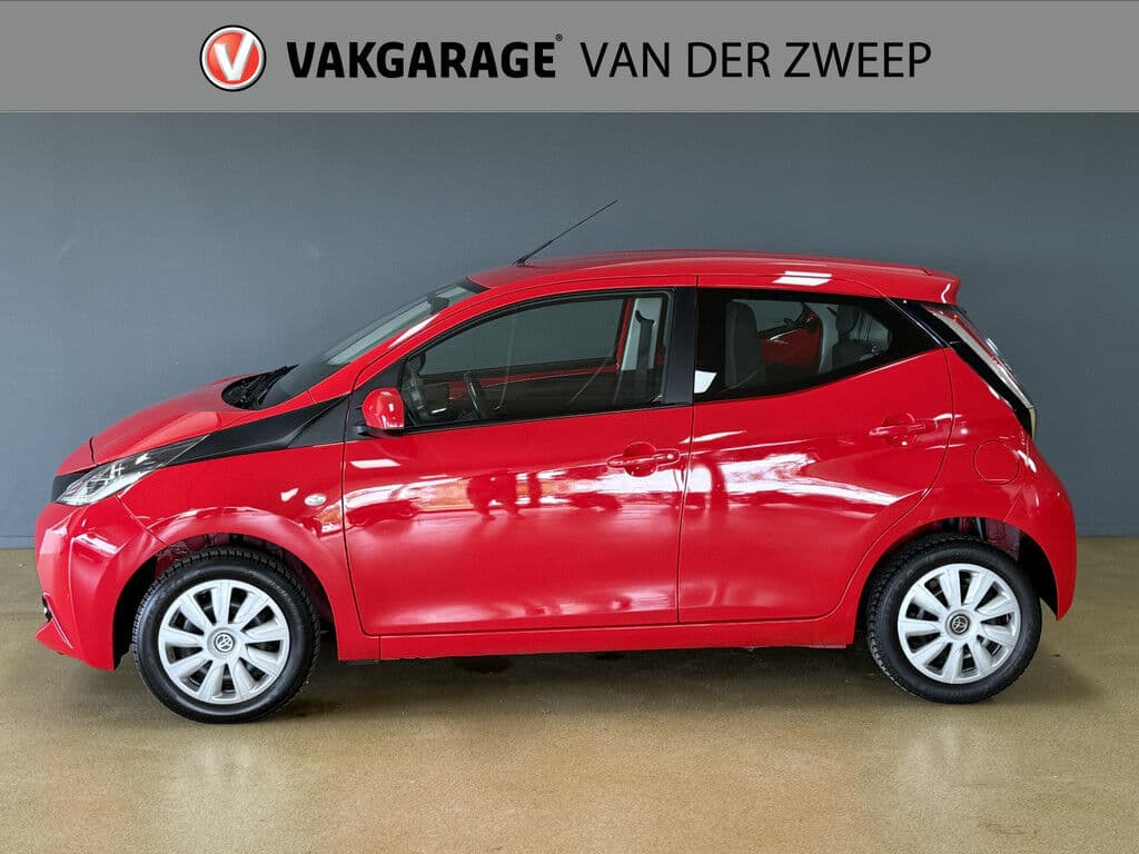 Toyota Aygo 1.0 Vvt-I X-Play | Airco thumbnail 2