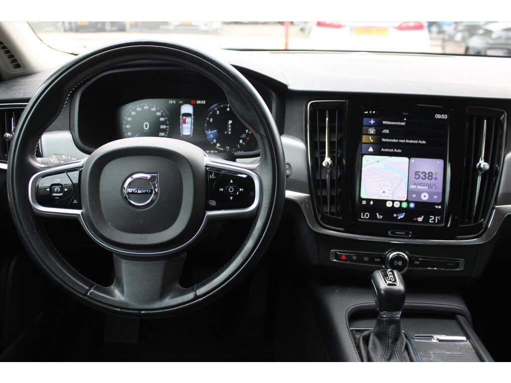 Volvo V90 T4 Geartronic *Momentum* | Trekhaak | Volledig- Leder | Adaptive Cruise Control | Climate Control | Carplay | Stoel- En Stuurverwarming | Orig. Nl | thumbnail 6