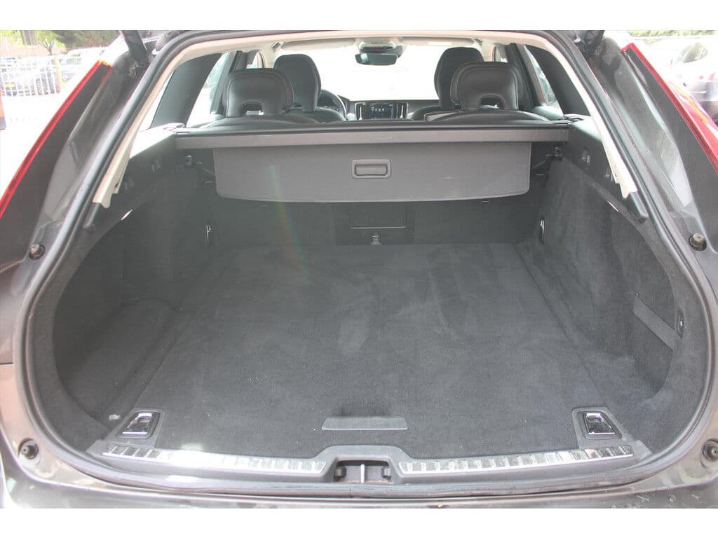 Volvo V90 T4 Geartronic *Momentum* | Trekhaak | Volledig- Leder | Adaptive Cruise Control | Climate Control | Carplay | Stoel- En Stuurverwarming | Orig. Nl | thumbnail 15