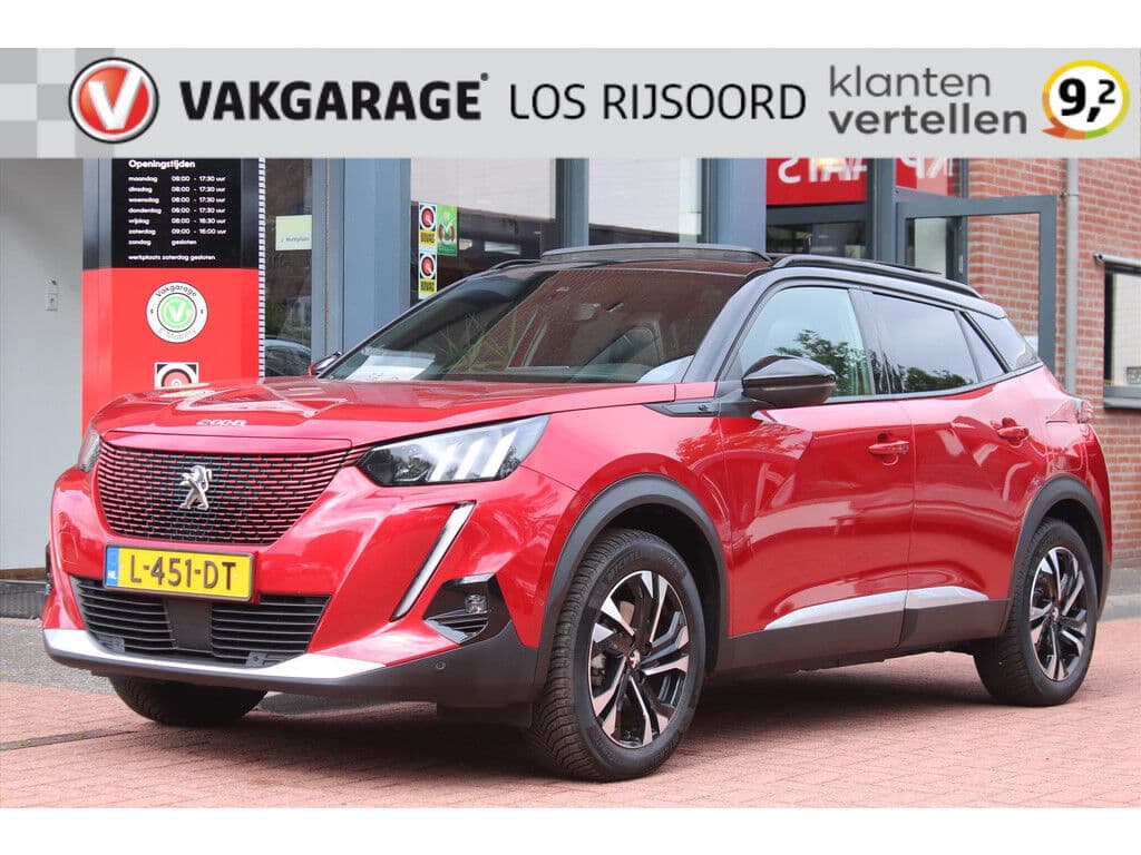 Peugeot E-2008 Ev 50kwh *Gt* | Soh 88.31% | 3-Fase | Schuifdak | Camera | Carplay | Navigatie | Stoelverwarming | Cruise & Climate Control |