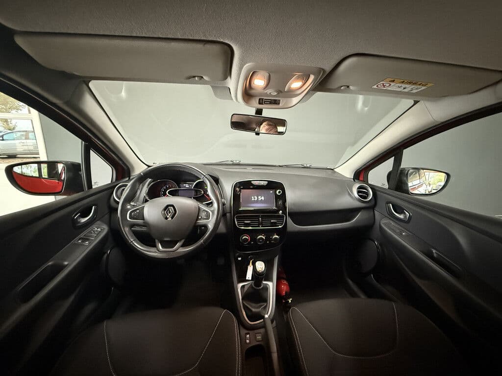 Renault Clio 0.9 Tce Limited thumbnail 9