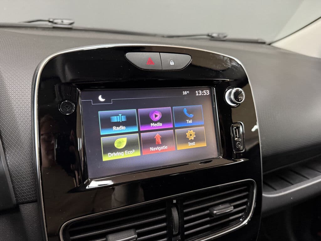 Renault Clio 0.9 Tce Limited thumbnail 15