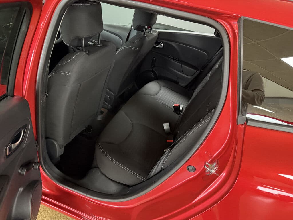 Renault Clio 0.9 Tce Limited thumbnail 21