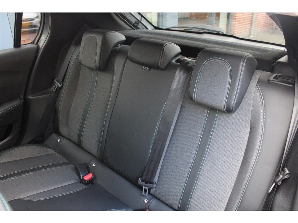 Peugeot E-208 Ev 50kwh *Allure* | 3 Fase | Soh 98.69% | Carplay | Camera | Stoel Verwarming | Pdc | Privacy | Navigatie | Cruise & Climate Control | Bluetooth | thumbnail 12