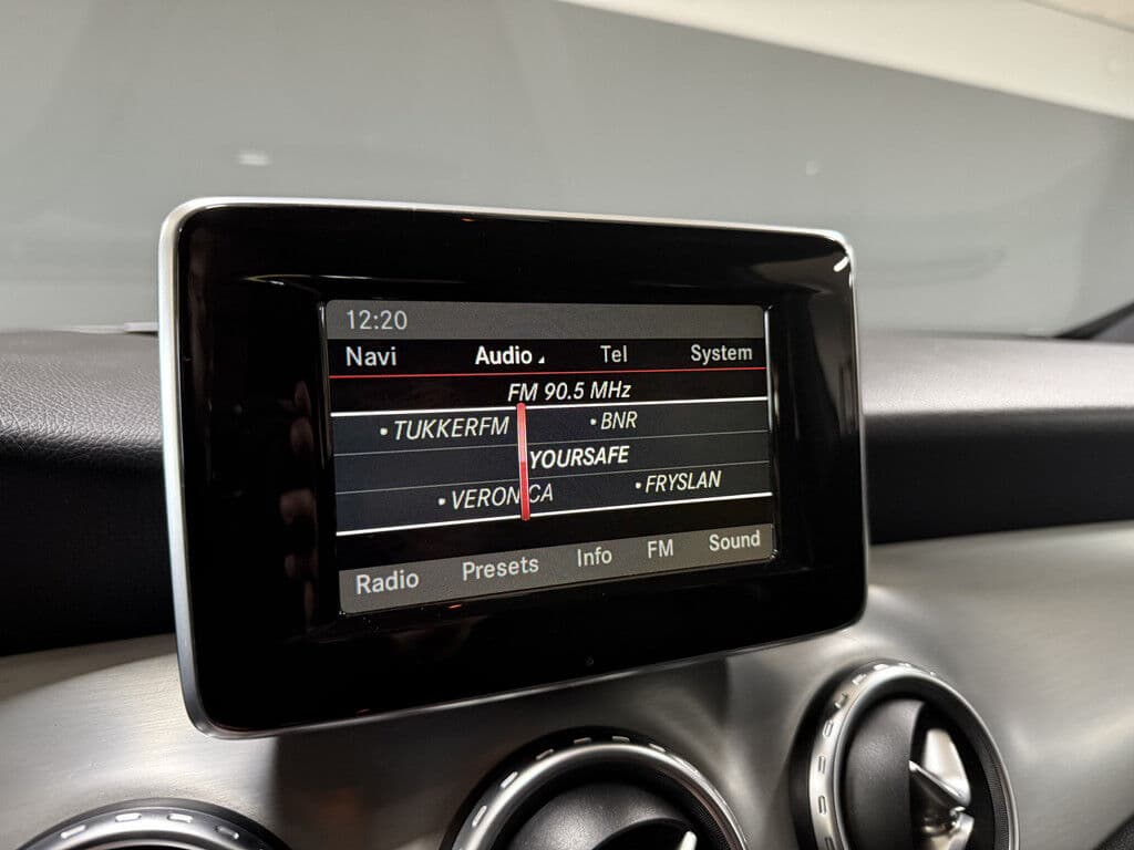 Mercedes-Benz Gla 200 Edition 1 | Camera | Navi | Stoelverw. thumbnail 15