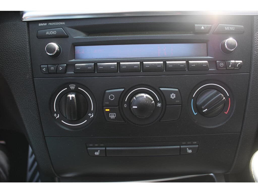 Bmw 1 Serie (E87) 135i 306pk | Handbak | Topper !! | Schuifdak | A/C | Stoelverwarming | Pdc | Leuk | thumbnail 7