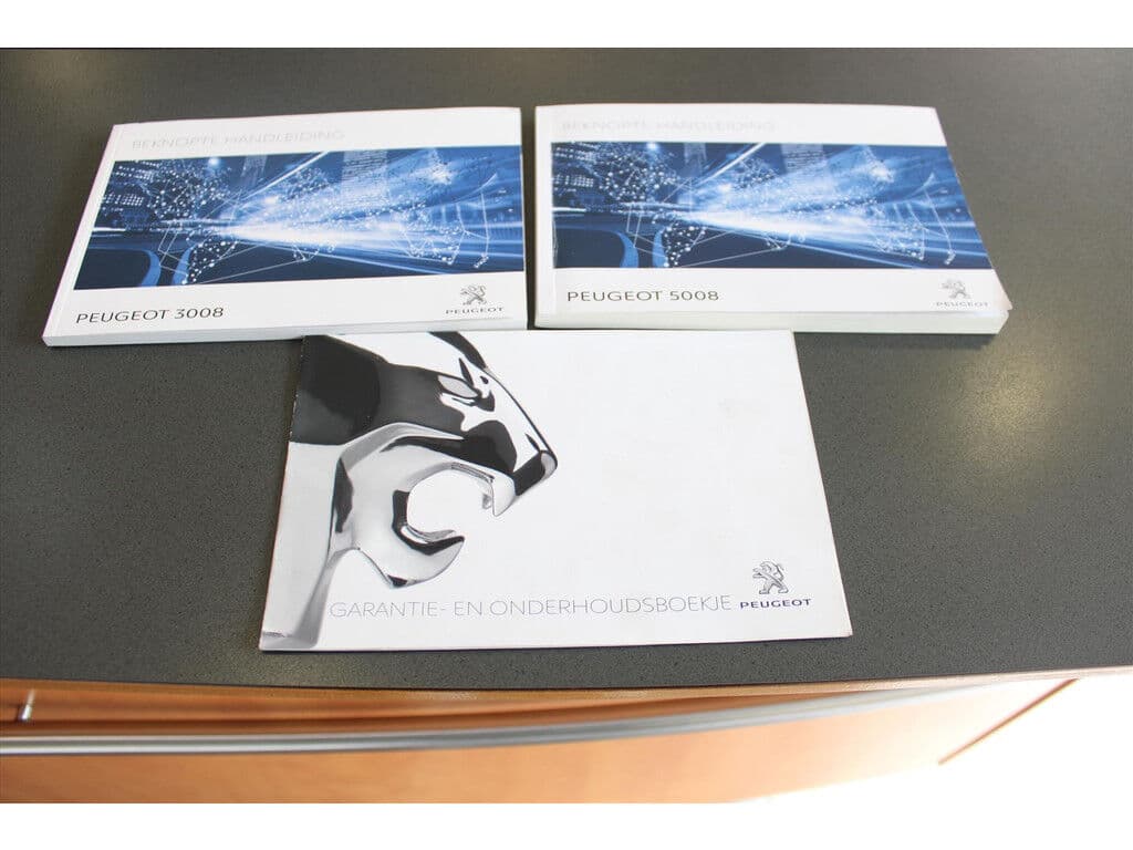 Peugeot 5008 1.2 Puretech *Gt-Line* | Schuifdak | Camera | Carplay | Cruise & Climate Control | Navigatie | Pdc | Half-Leder | | Orig. Nl | thumbnail 17