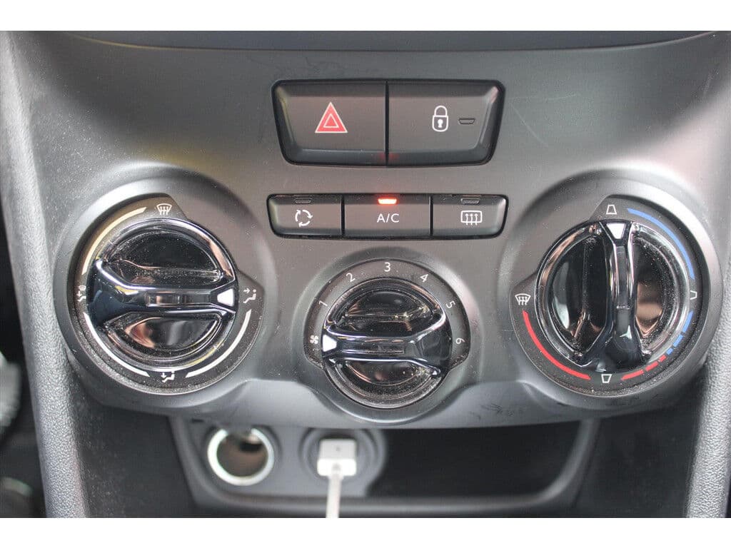 Peugeot 208 1.2 Puretech *Blue* | Door Ons Oh | Carplay | Navigatie | Bluetooth | A/C | Cruise Control | thumbnail 12