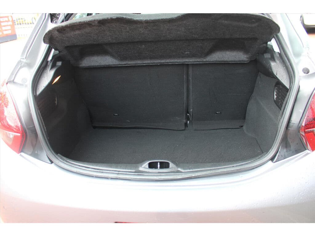 Peugeot 208 1.2 Puretech *Blue* | Door Ons Oh | Carplay | Navigatie | Bluetooth | A/C | Cruise Control | thumbnail 15