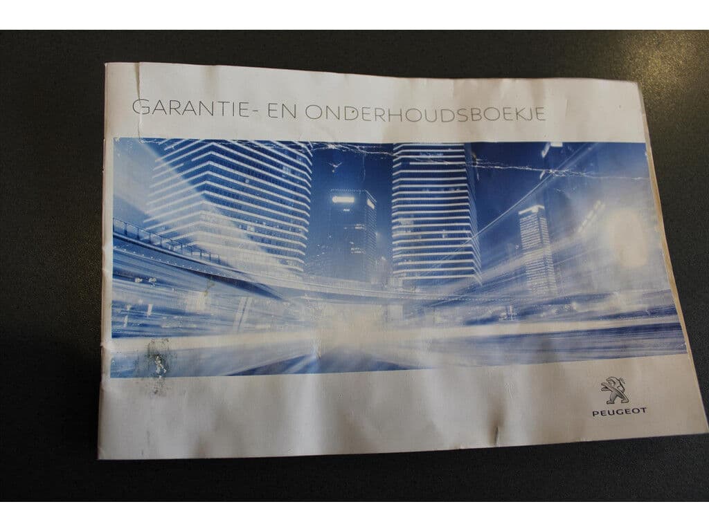 Peugeot 208 1.2 Puretech *Blue* | Door Ons Oh | Carplay | Navigatie | Bluetooth | A/C | Cruise Control | thumbnail 17