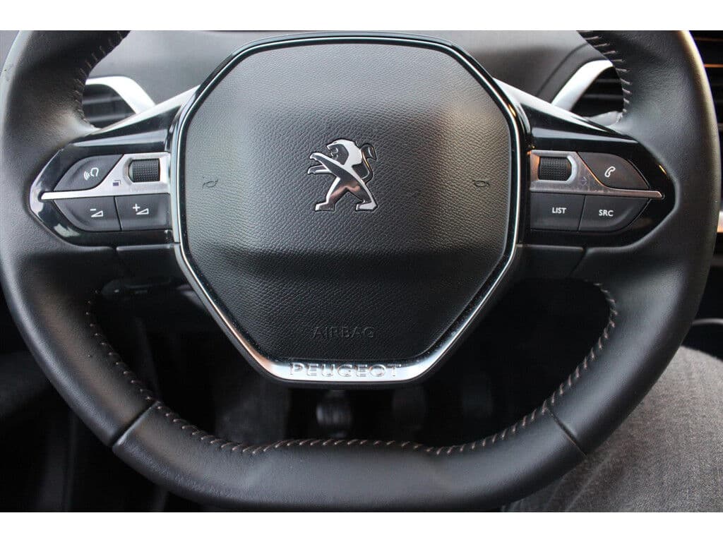Peugeot 3008 1.2 Puretech *Allure* | Trekhaak | Carplay | Camera | Cruise & Climate Control | Pdc | Bluetooth | Navigatie | Privacy | Orig.Nl | thumbnail 11