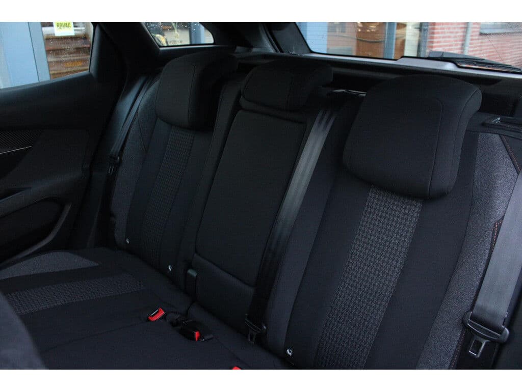 Peugeot 3008 1.2 Puretech *Allure* | Trekhaak | Carplay | Camera | Cruise & Climate Control | Pdc | Bluetooth | Navigatie | Privacy | Orig.Nl | thumbnail 14