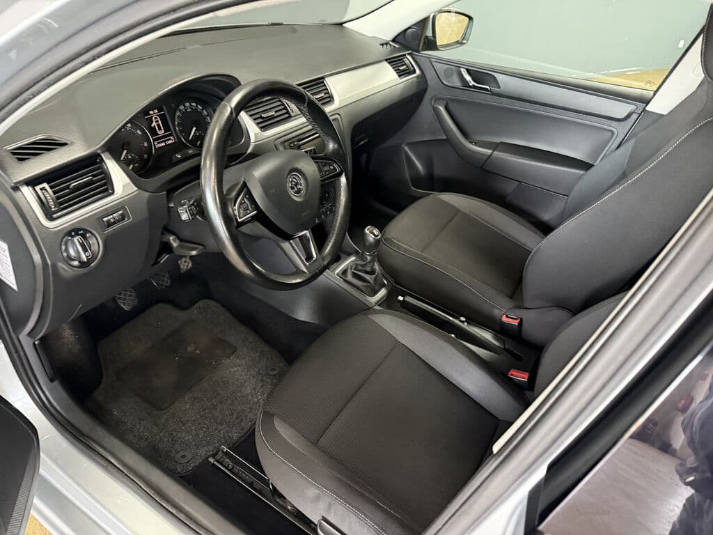 ŠKoda Rapid Spaceback 1.2 Tsi Greentech Ambition Businessline Pro thumbnail 4