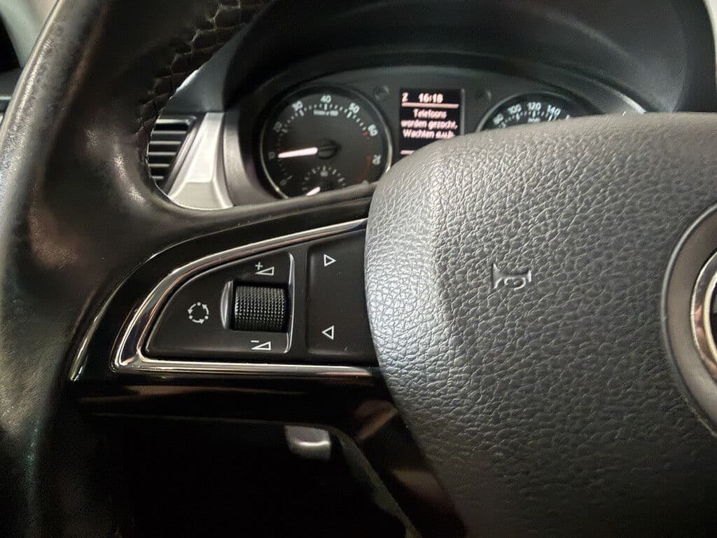 ŠKoda Rapid Spaceback 1.2 Tsi Greentech Ambition Businessline Pro thumbnail 12