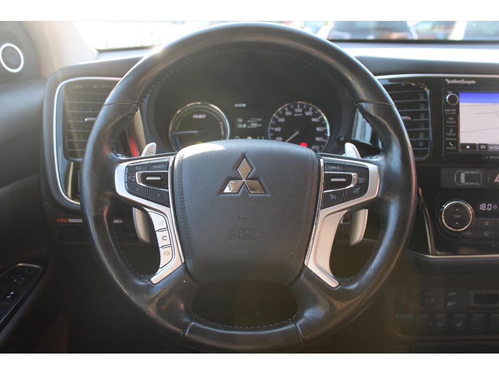 Mitsubishi Outlander 2.0 Phev *Instyle* | Trekhaak | Camera | Leder | Navigatie | Cruise & Climate Control | Stoel & Stuurverwarming | thumbnail 7