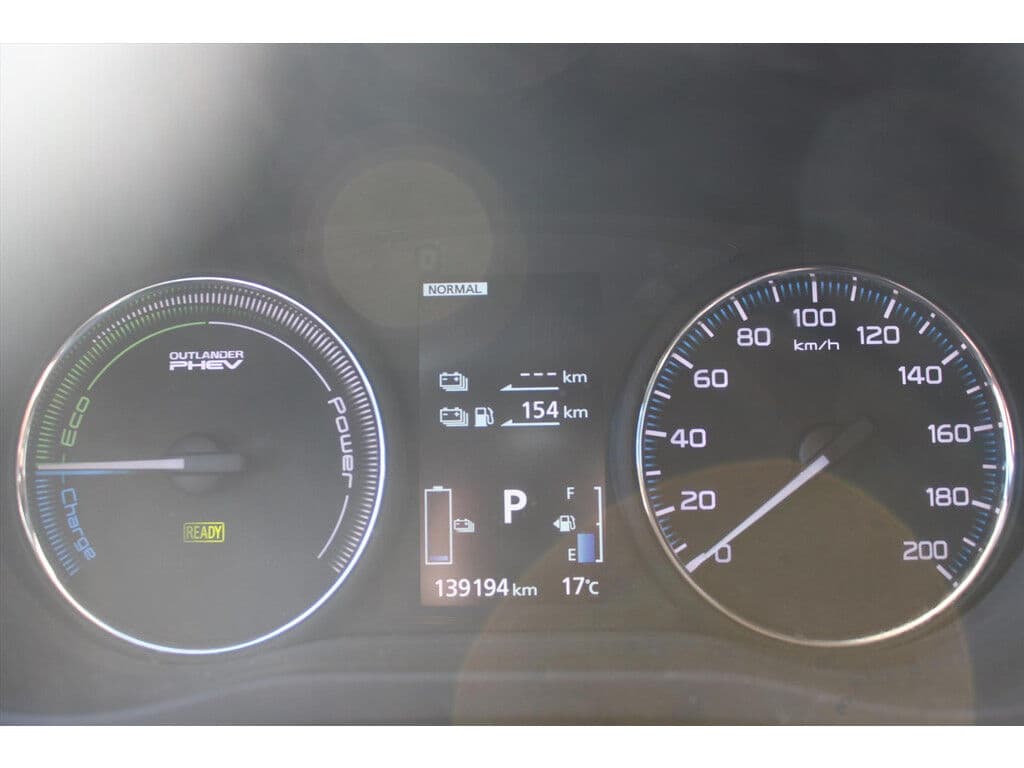 Mitsubishi Outlander 2.0 Phev *Instyle* | Trekhaak | Camera | Leder | Navigatie | Cruise & Climate Control | Stoel & Stuurverwarming | thumbnail 8