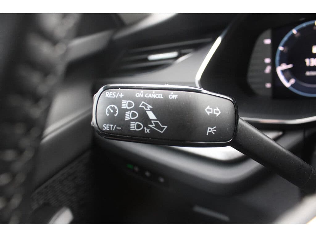 ŠKoda Octavia Combi 1.0 Tsi *Business* | N.Model | Trekhaak | Carplay | Navigatie | Cruise & Climate Control | Pdc | Bluetooth | Privacy | Orig. Nl | thumbnail 11