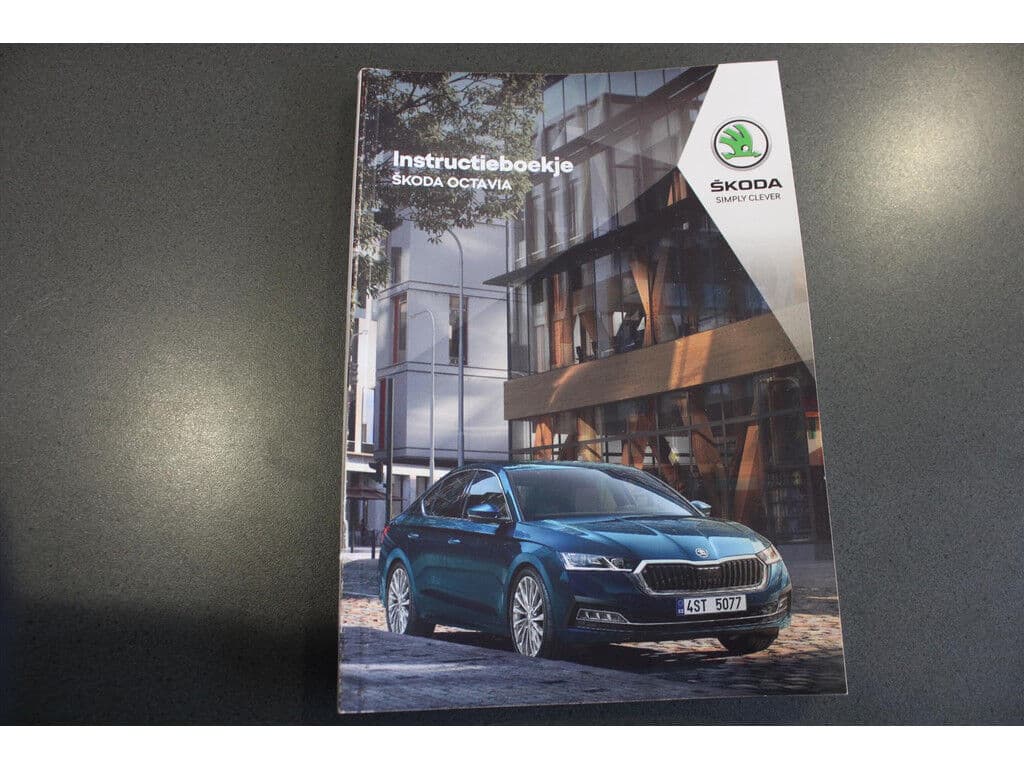 ŠKoda Octavia Combi 1.0 Tsi *Business* | N.Model | Trekhaak | Carplay | Navigatie | Cruise & Climate Control | Pdc | Bluetooth | Privacy | Orig. Nl | thumbnail 17