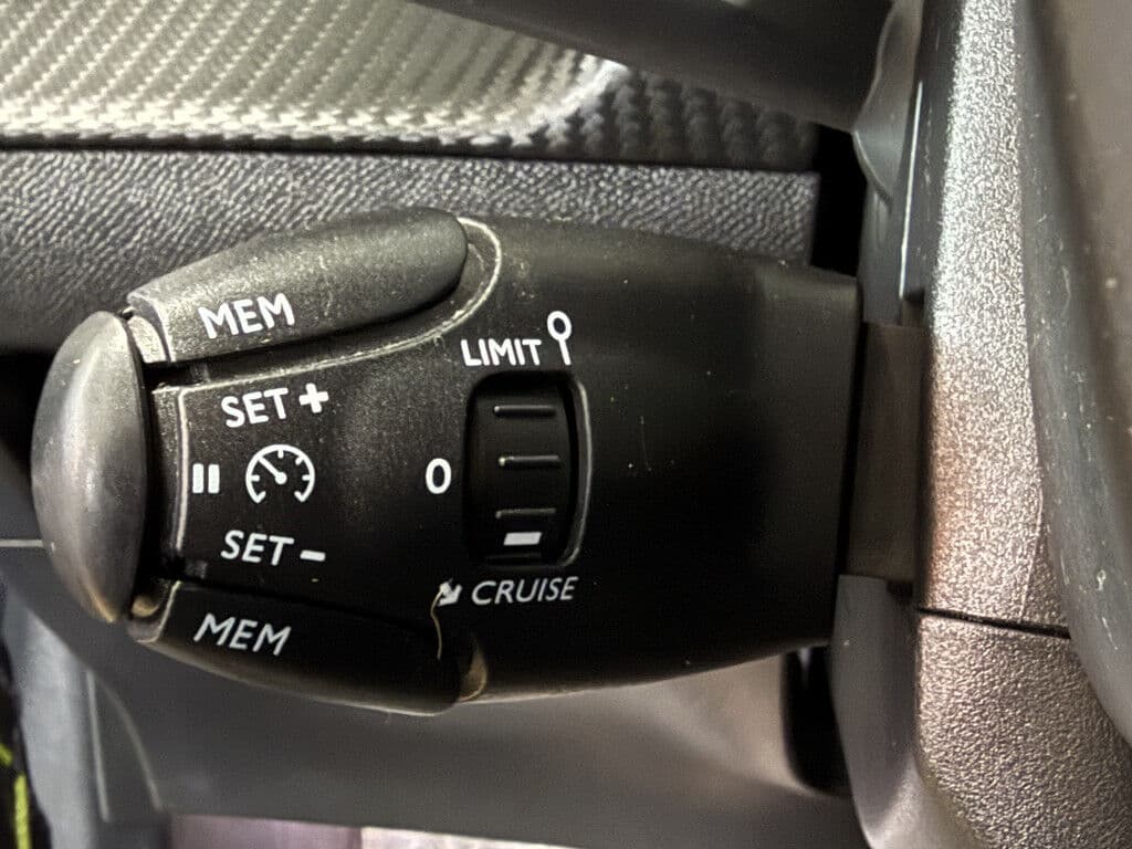 Peugeot 208 1.2 Puretech Gt-Line | Carplay thumbnail 14