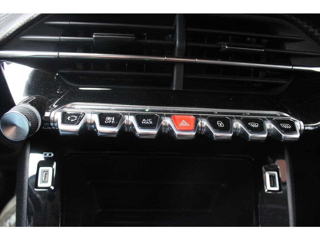 Peugeot 2008 1.2 Puretech *Active* | Carplay | Navigatie | Cruise & Climate Control | Privacy | Pdc | thumbnail 10