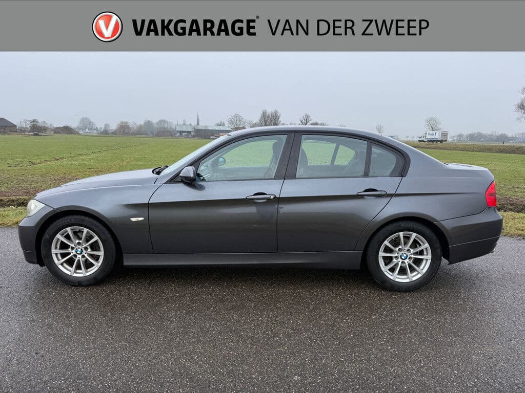 Bmw 3 Serie 320i Dynamic Executive | Cruise thumbnail 2