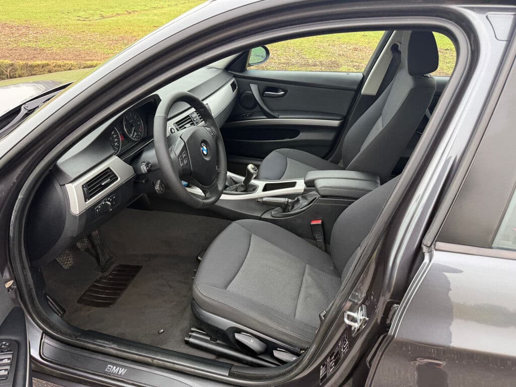 Bmw 3 Serie 320i Dynamic Executive | Cruise thumbnail 9