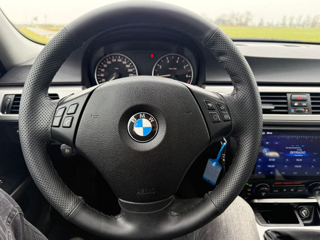 Bmw 3 Serie 320i Dynamic Executive | Cruise thumbnail 10