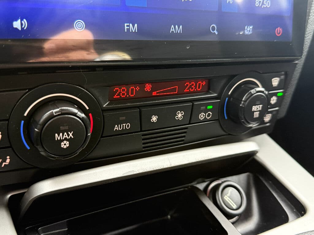 Bmw 3 Serie 320i Dynamic Executive | Cruise thumbnail 14