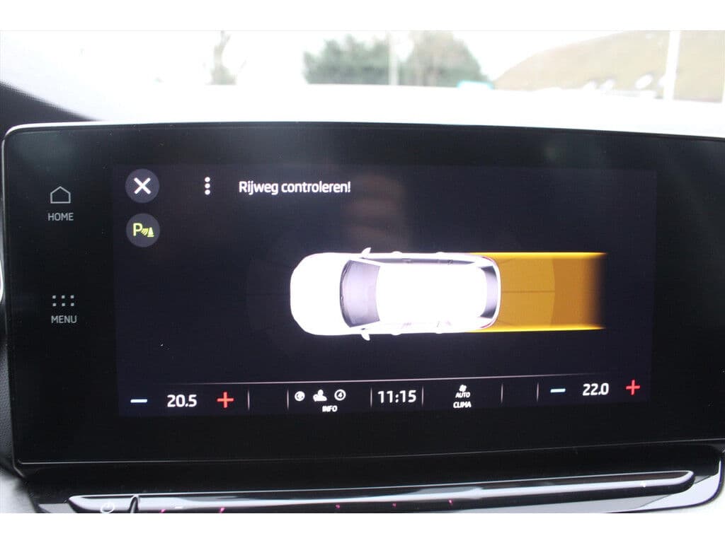 ŠKoda Octavia Combi 1.0 E-Tsi Hybrid Dsg *Ambition* | Trekhaak | Carplay | Cruise & Climate | Pdc | Navigatie | Bluetooth | Privacy | Orig.Nl | thumbnail 9