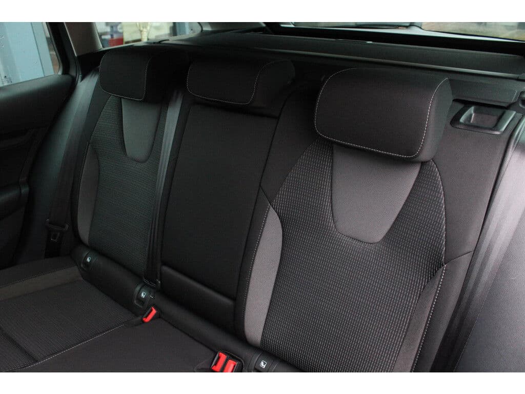 ŠKoda Octavia Combi 1.0 E-Tsi Hybrid Dsg *Ambition* | Trekhaak | Carplay | Cruise & Climate | Pdc | Navigatie | Bluetooth | Privacy | Orig.Nl | thumbnail 15