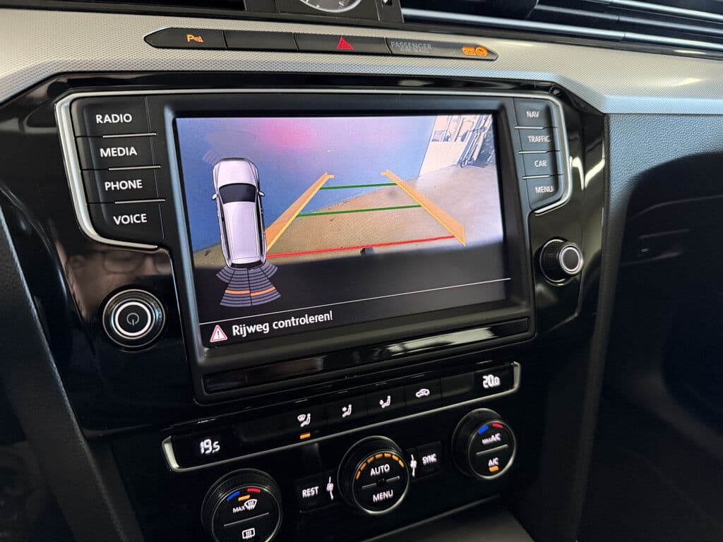 Volkswagen Passat Variant 1.6 Tdi Business Edition Dsg thumbnail 14