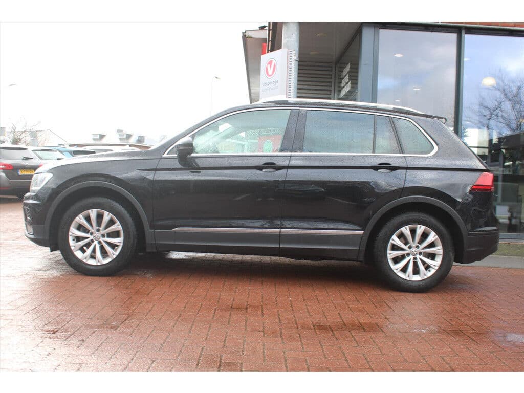 Volkswagen Tiguan 1.5 Tsi *Business* | Trekhaak | Cruise & Climate | Pdc | Navigatie | Bluetooth | Orig.Nl | thumbnail 2