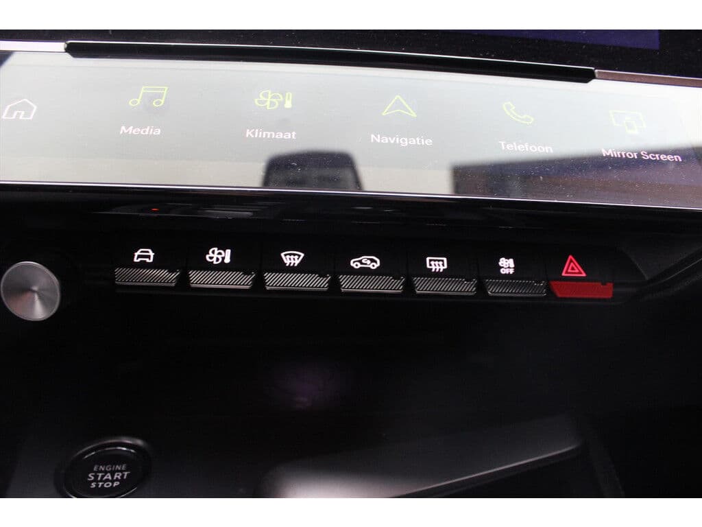 Peugeot 308 Sw 1.2 Puretech Aut. *Gt* | Carplay | Schuifdak | Adaptive Cruise & Climate Control | Stoel & Stuurverwarming | Camera | Pdc | Bluetooth | thumbnail 14